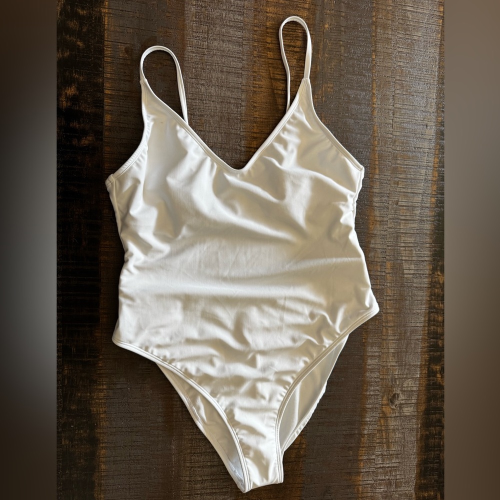 NWT Women’s Sexy One Piece White Cris’s Cross Spaghetti Straps Swim Suit